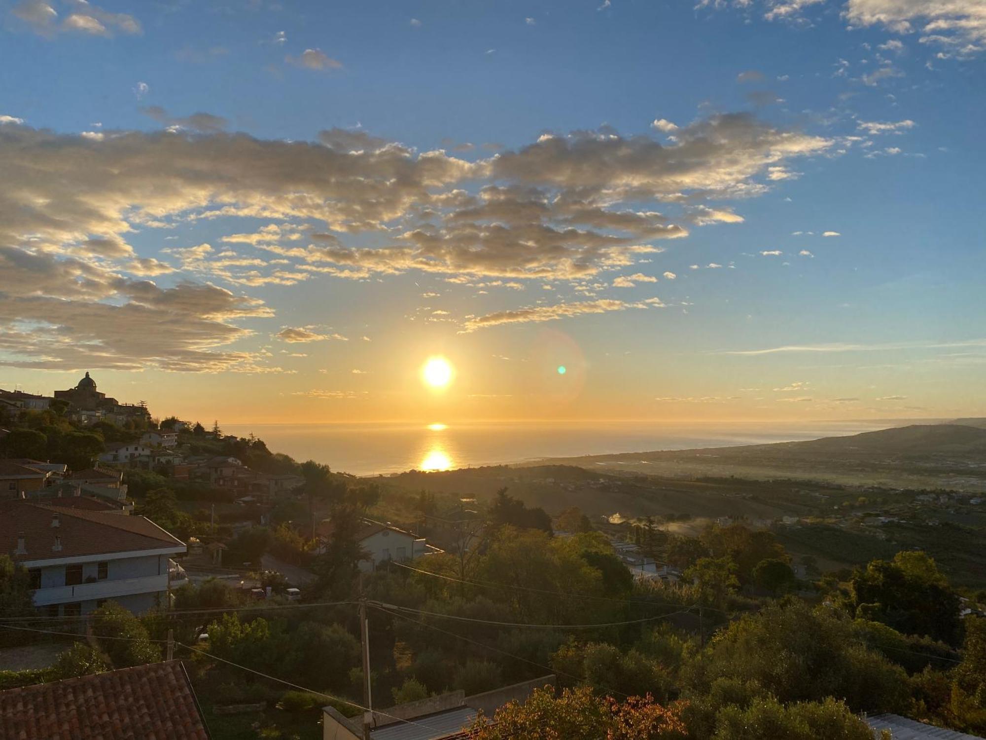 Seta Luxury Appartement Roseto Degli Abruzzi Buitenkant foto