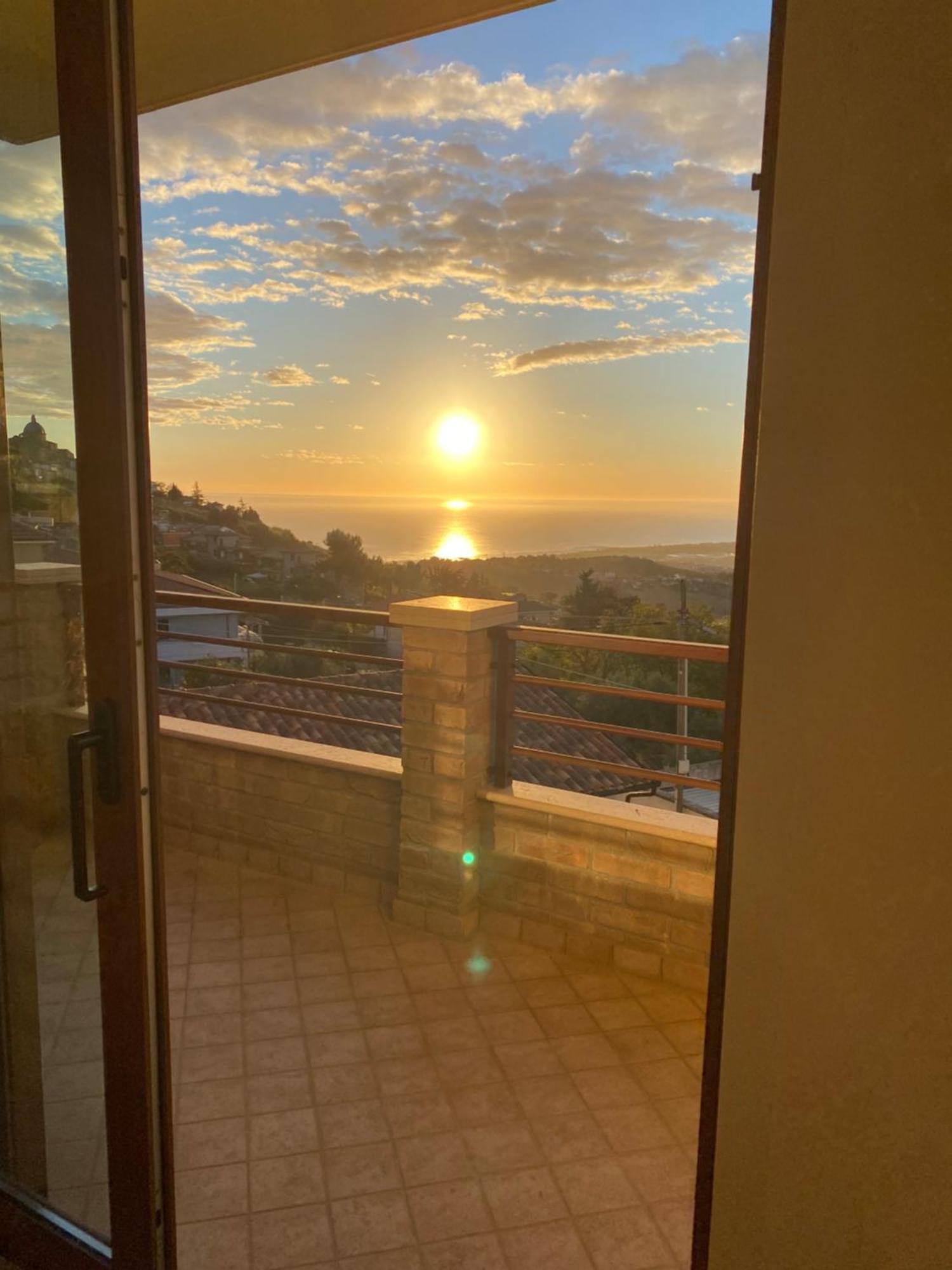 Seta Luxury Appartement Roseto Degli Abruzzi Buitenkant foto